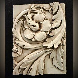 Sid Dickens T-60 “Leaf Swirl” memory block tile.
